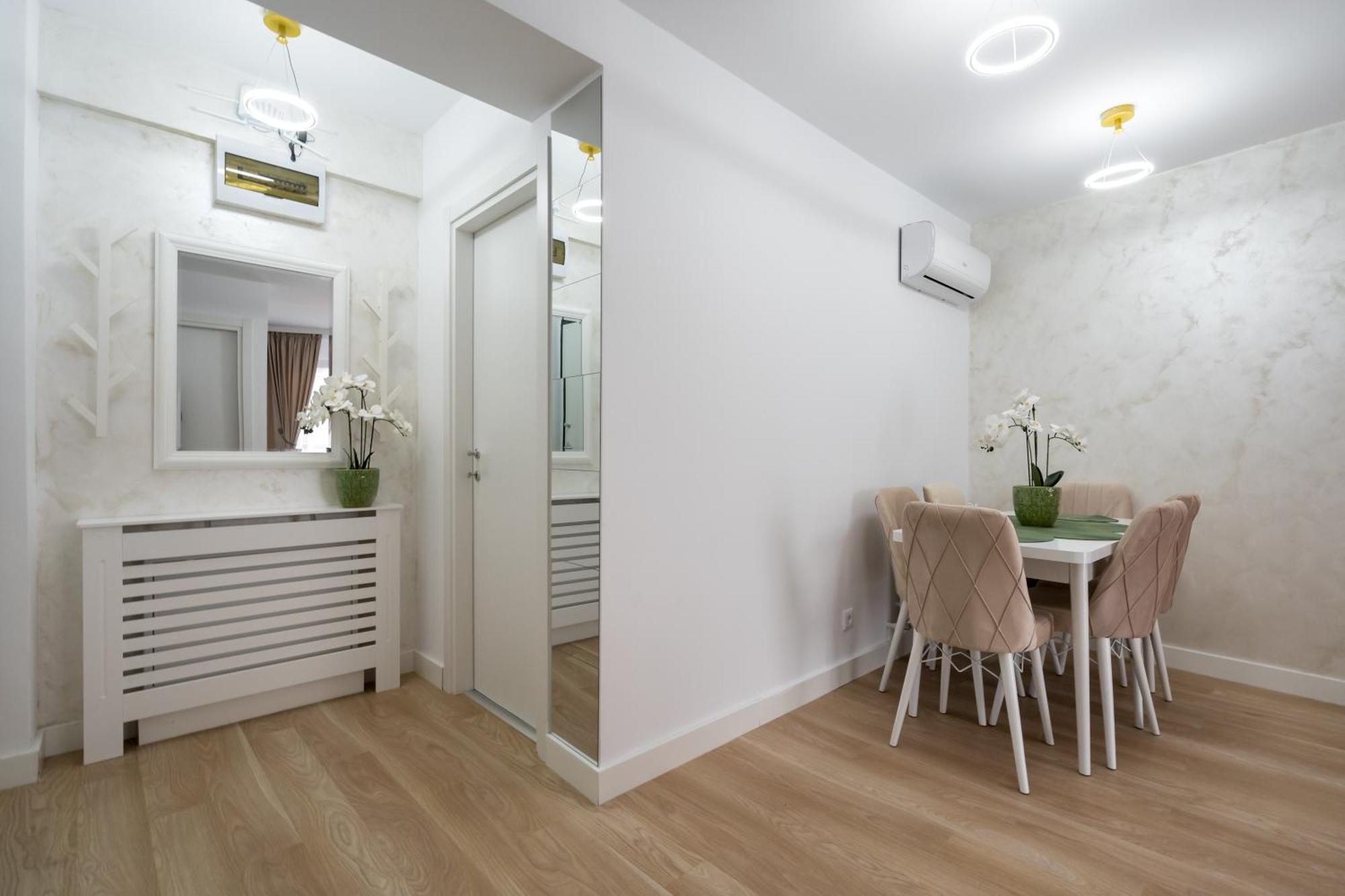 Era Herastrau Boutique Bukarest Exteriör bild